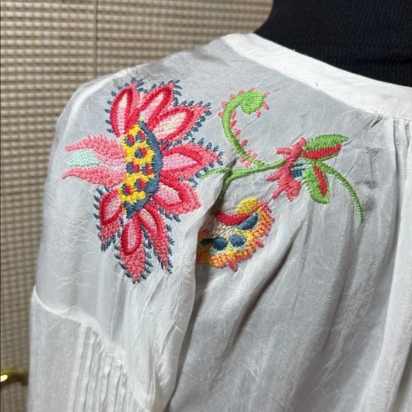 NWT! Retail $295 Johnny Was Ivory Blouse with Colorful Embroidery - Picture 6 of 10